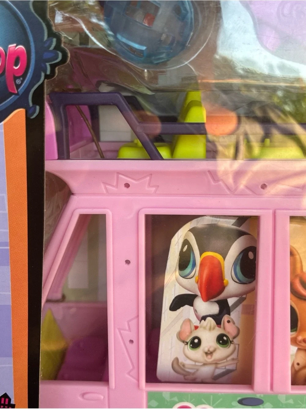 Littlest Pet Shop compact littlest